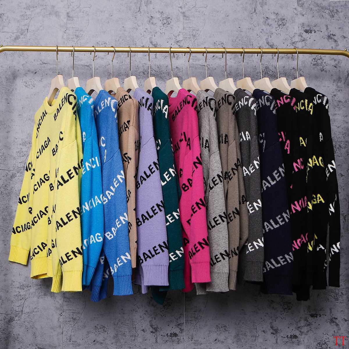 Spot between 11 c - 3 y