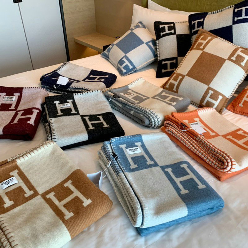 Spot between 11 c - 3 y