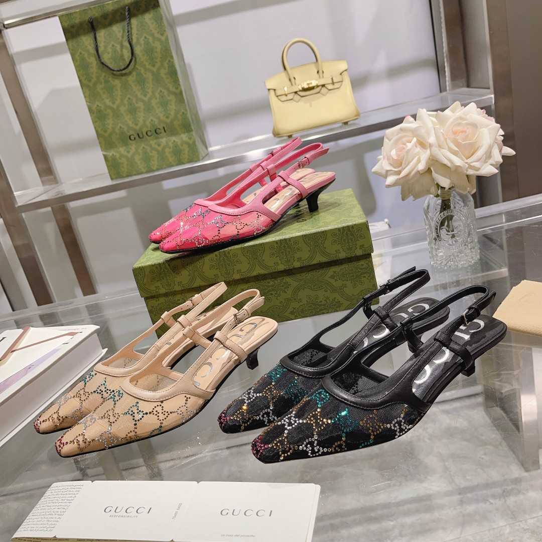 Spot between 11 c - 3 y