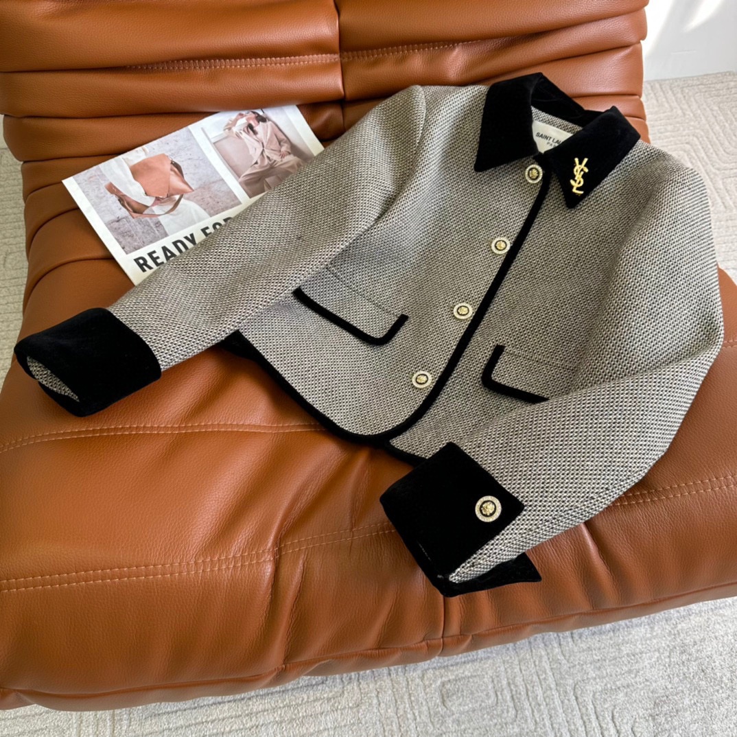 Spot between 11 c - 3 y